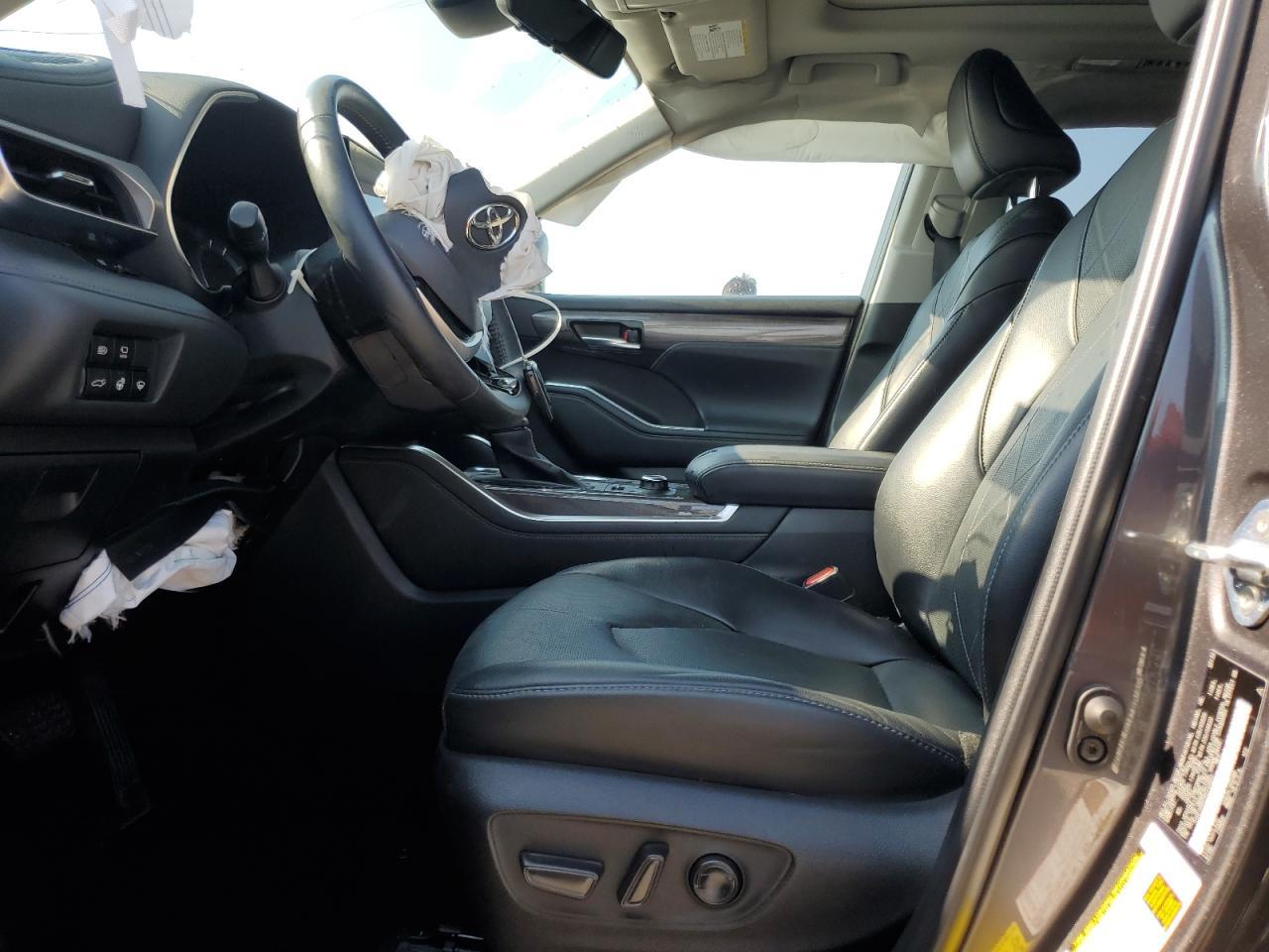 2022 TOYOTA HIGHLANDER