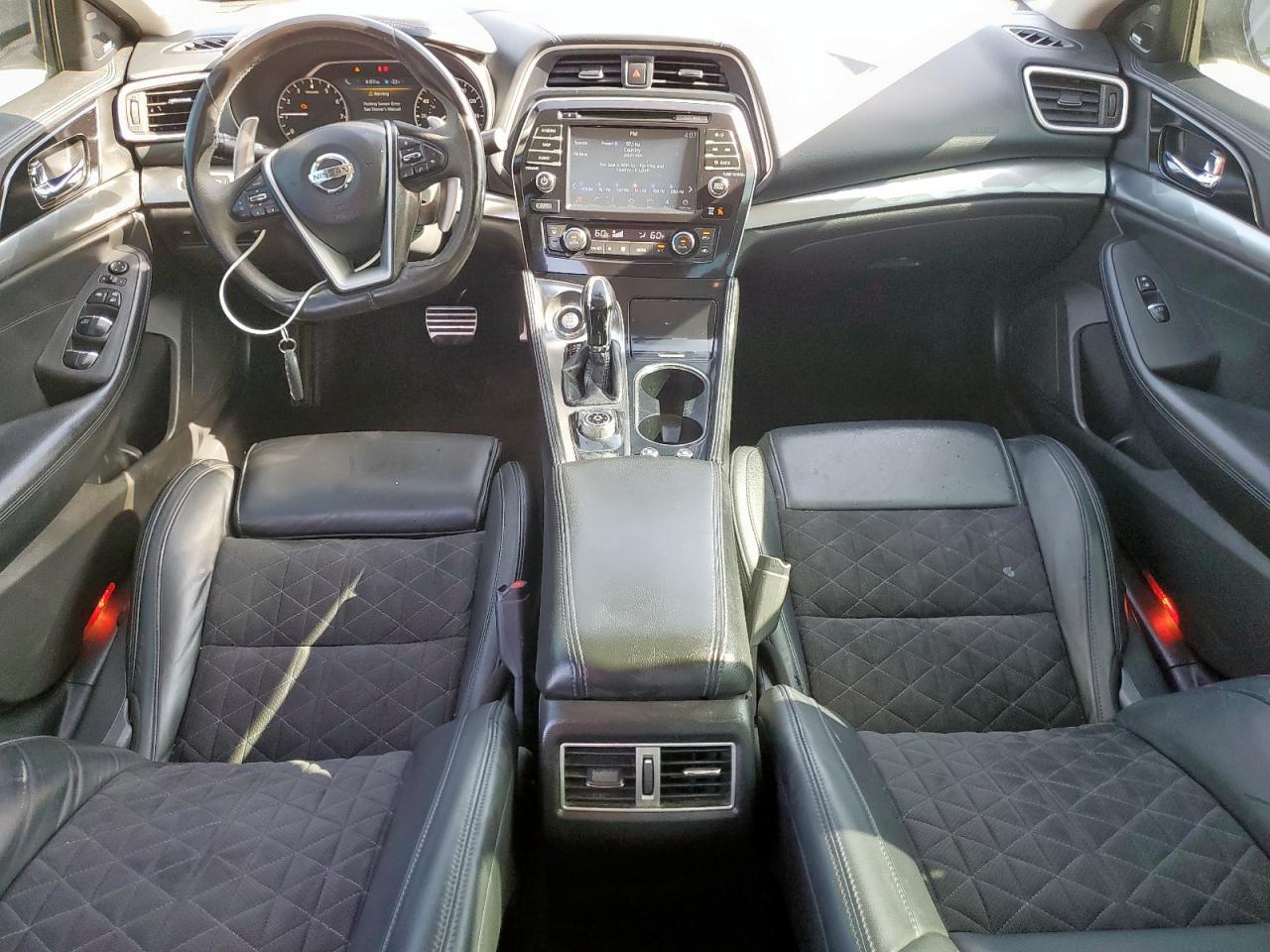 2017 NISSAN Maxima