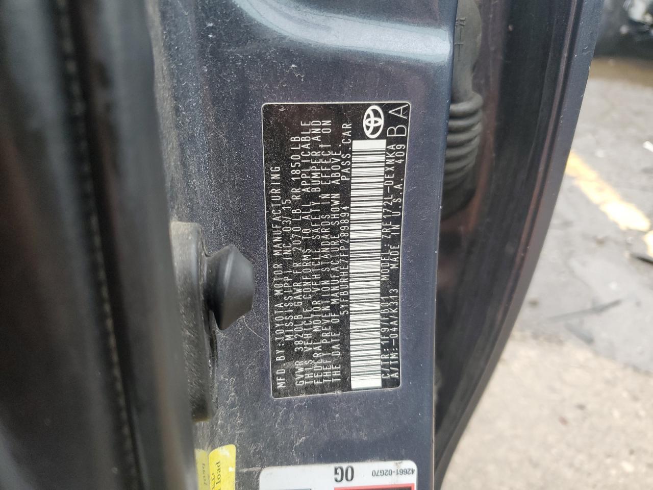 2015 TOYOTA COROLLA