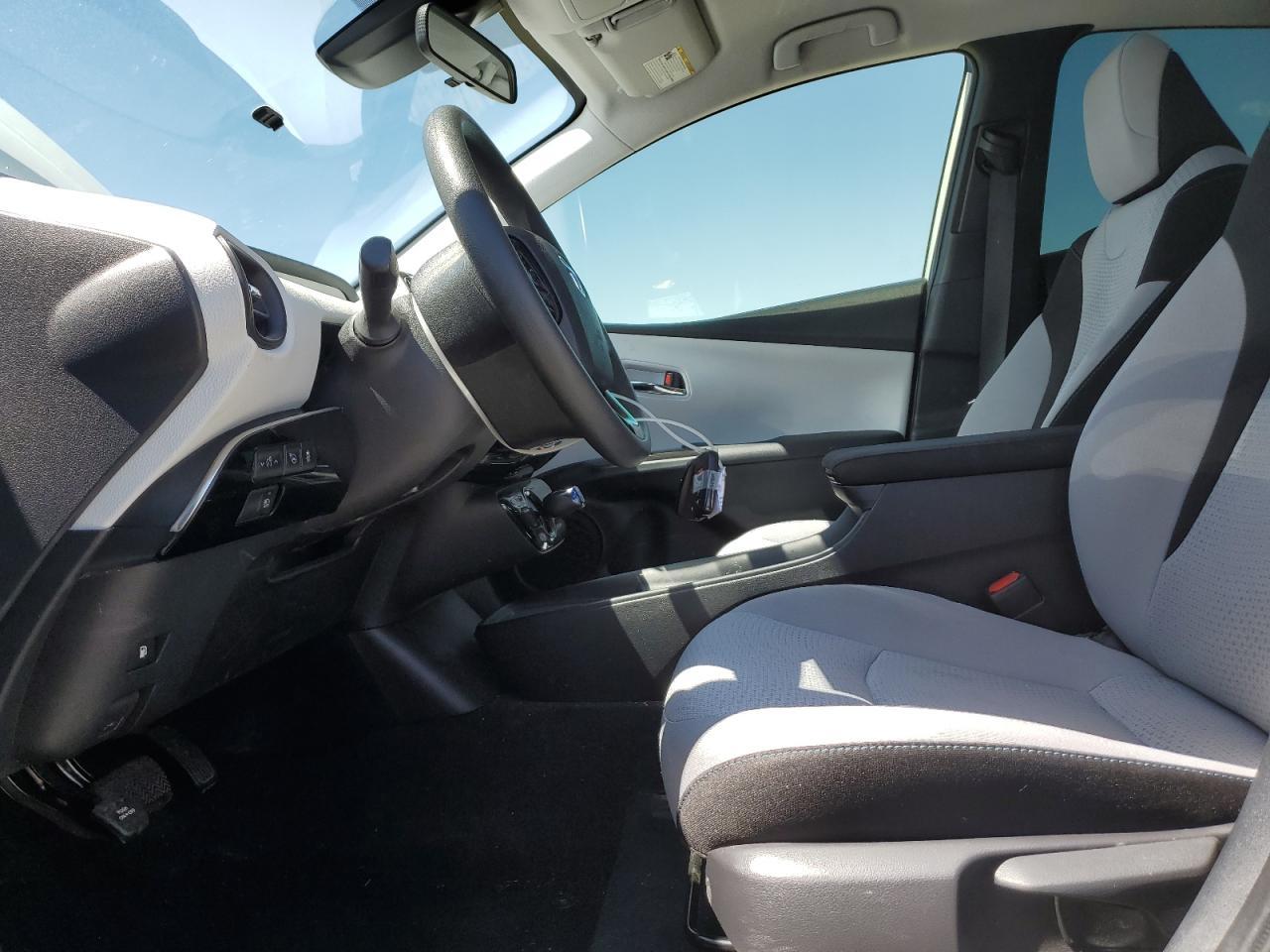 2022 TOYOTA PRIUS