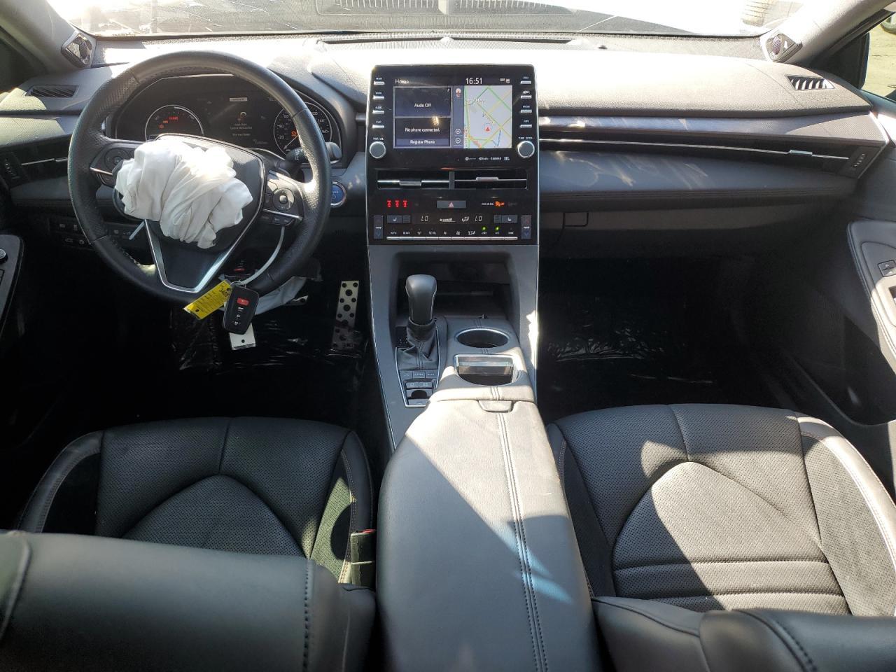 2022 TOYOTA Avalon