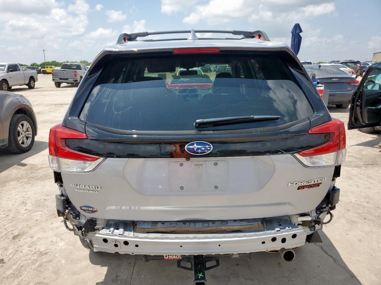 2022 SUBARU FORESTER