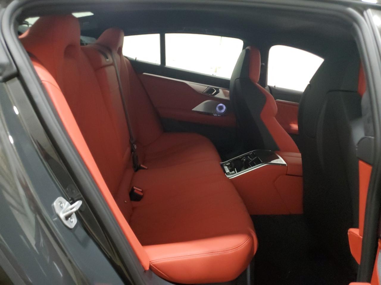 2025 BMW M8