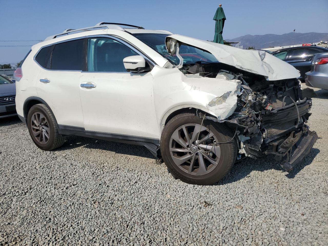 2016 NISSAN ROGUE