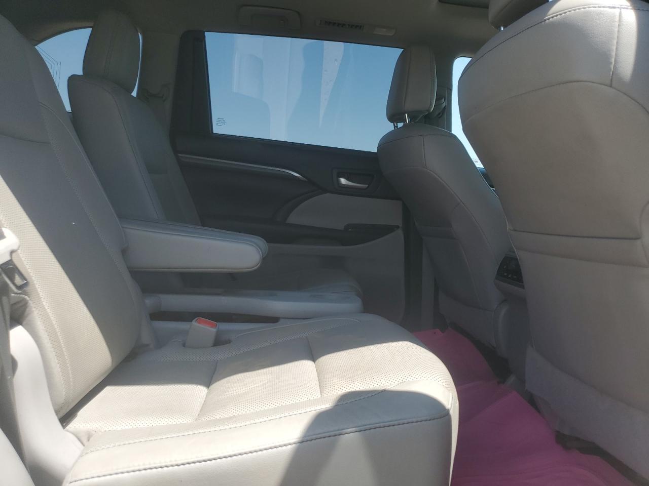2017 TOYOTA HIGHLANDER