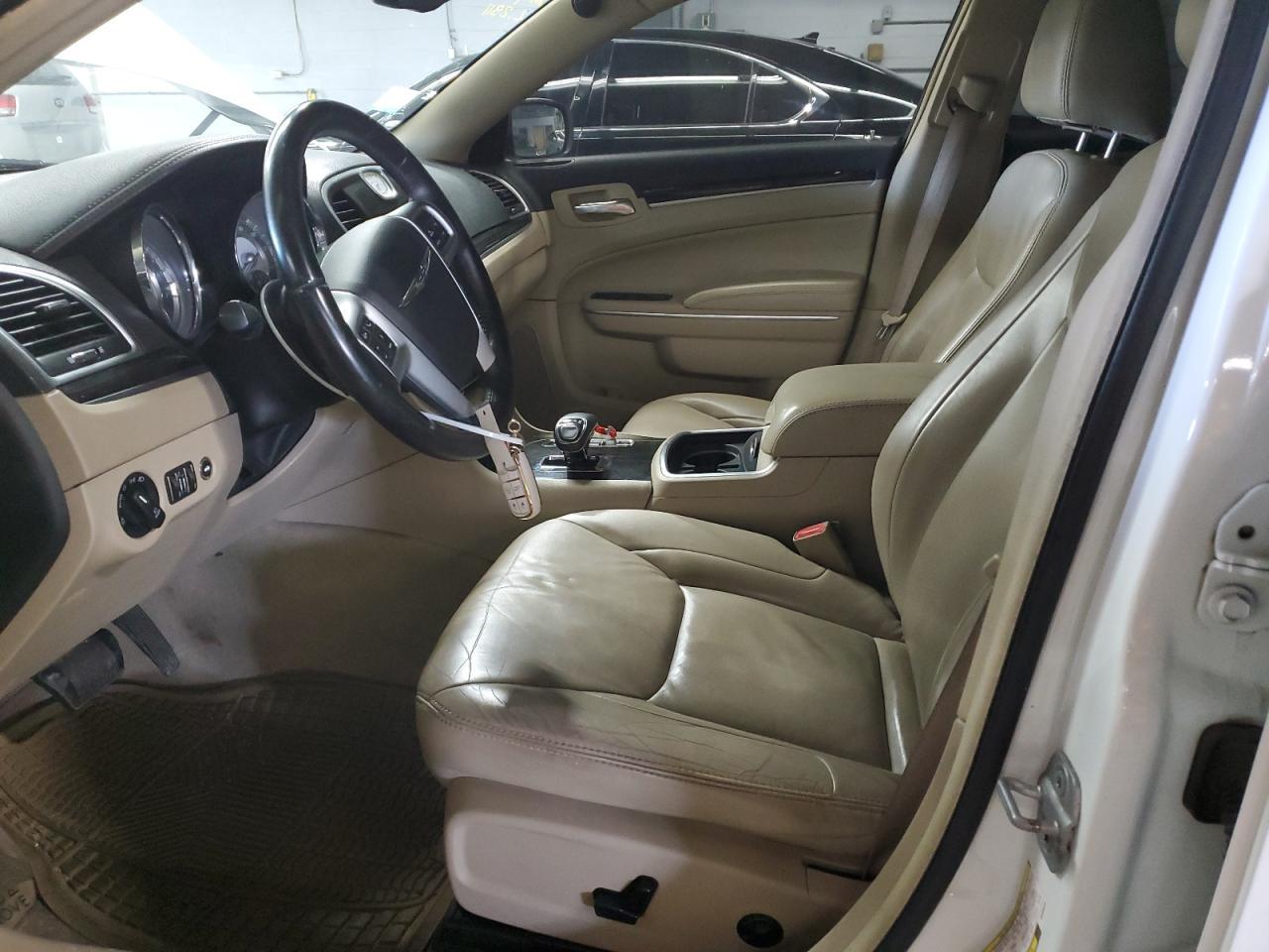 2013 CHRYSLER 300