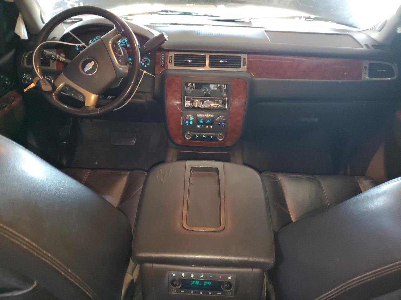 2013 CHEVROLET Suburban