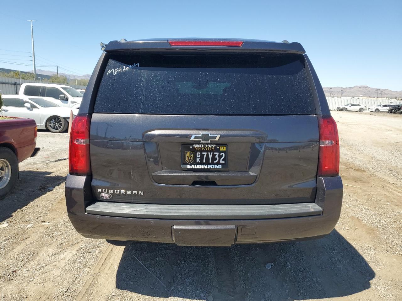 2016 CHEVROLET Suburban