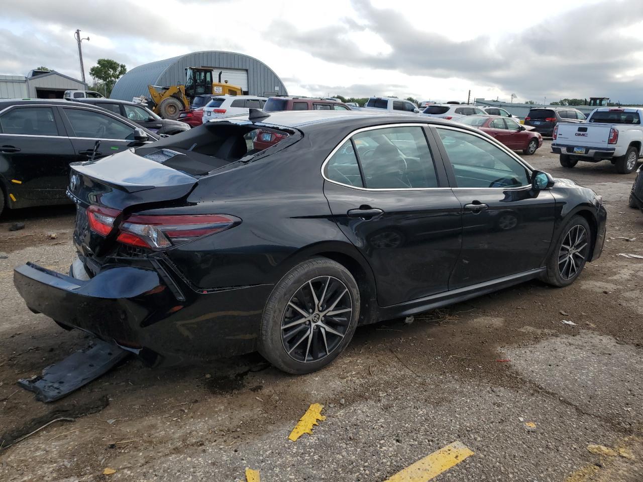 2022 TOYOTA CAMRY