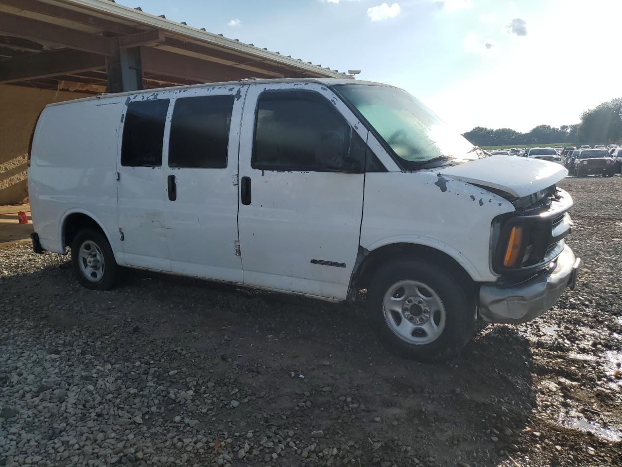2000 CHEVROLET EXPRESS 2500