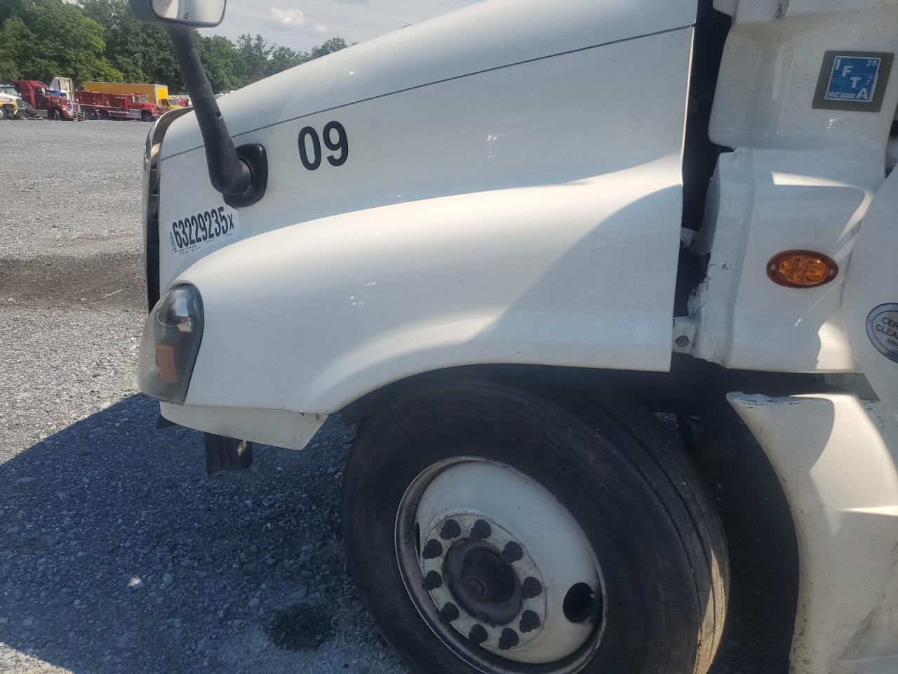 2018 FREIGHTLINER CASCADIA 125