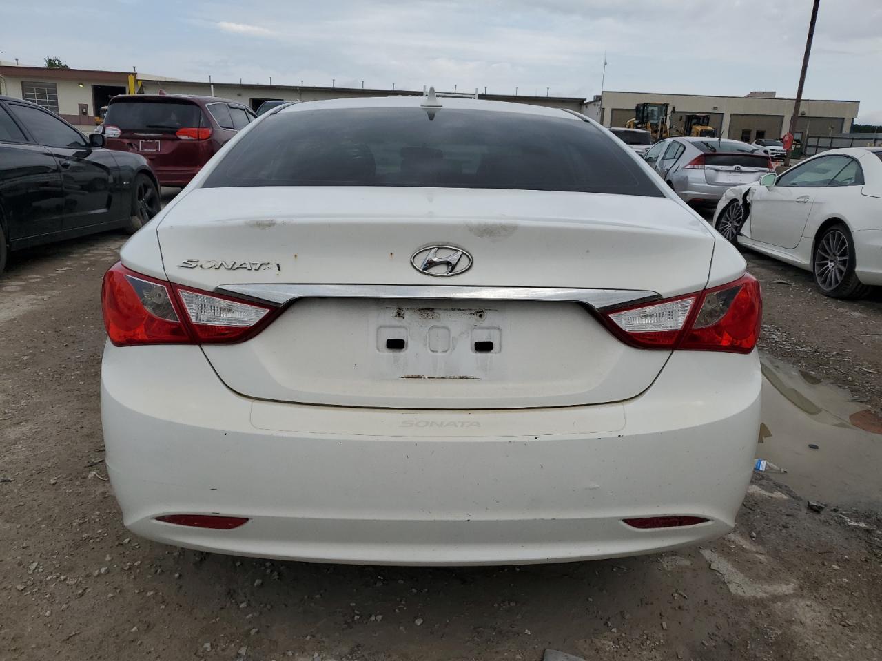 2011 HYUNDAI SONATA