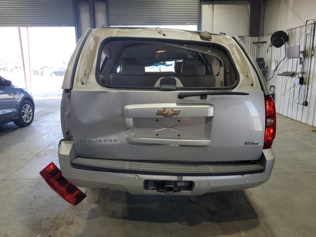 2011 CHEVROLET Suburban