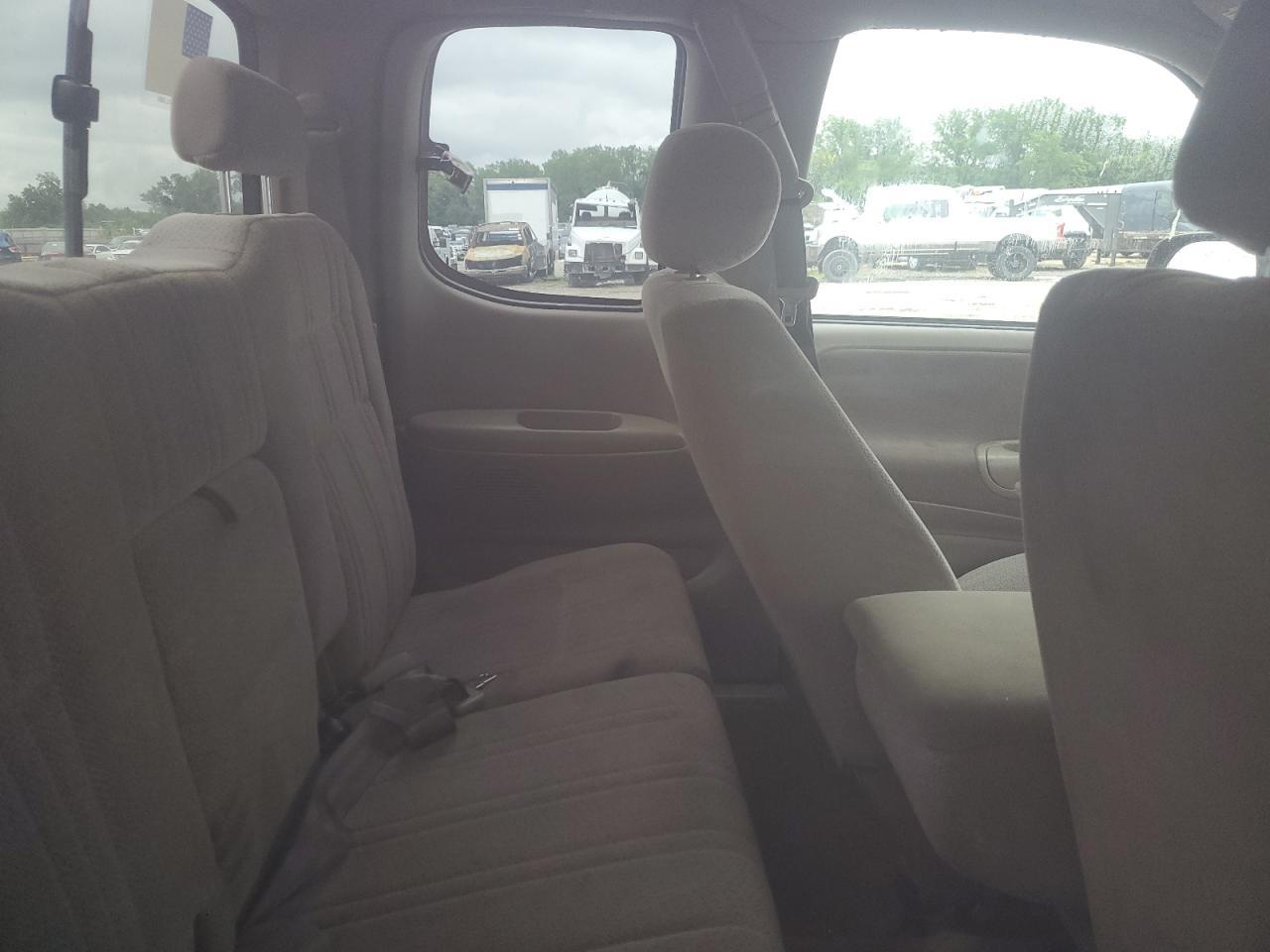 2002 TOYOTA TUNDRA