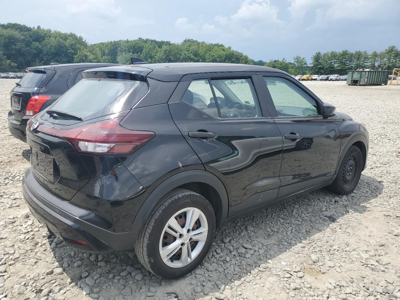 2021 NISSAN KICKS