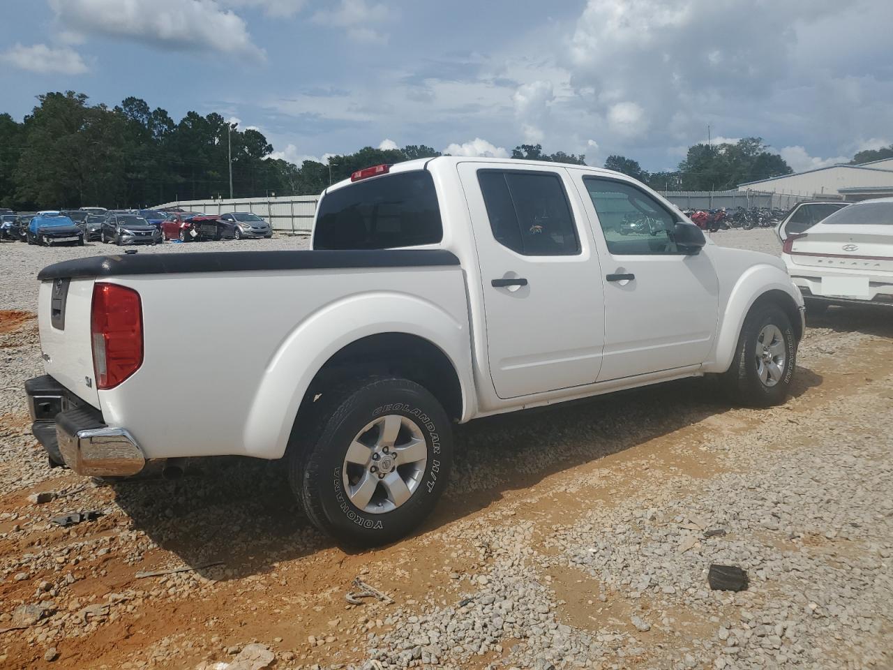2011 NISSAN Frontier