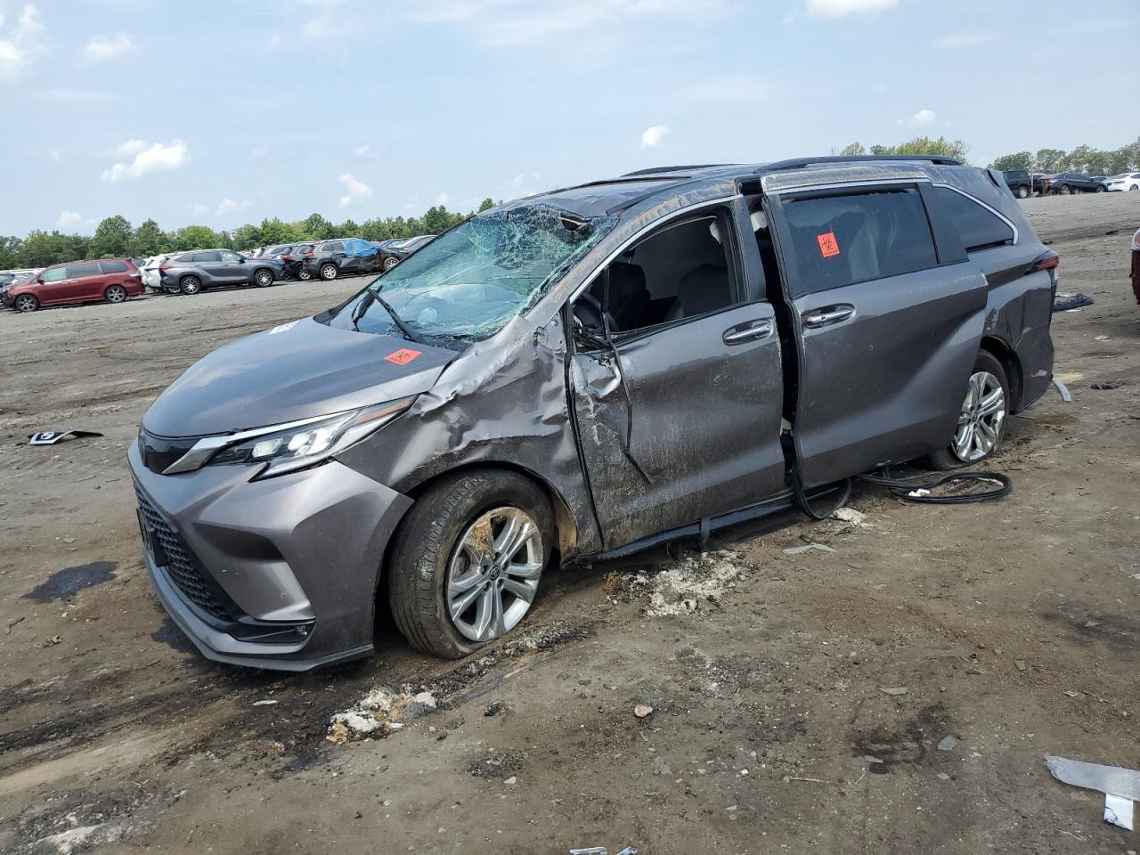 2022 TOYOTA SIENNA