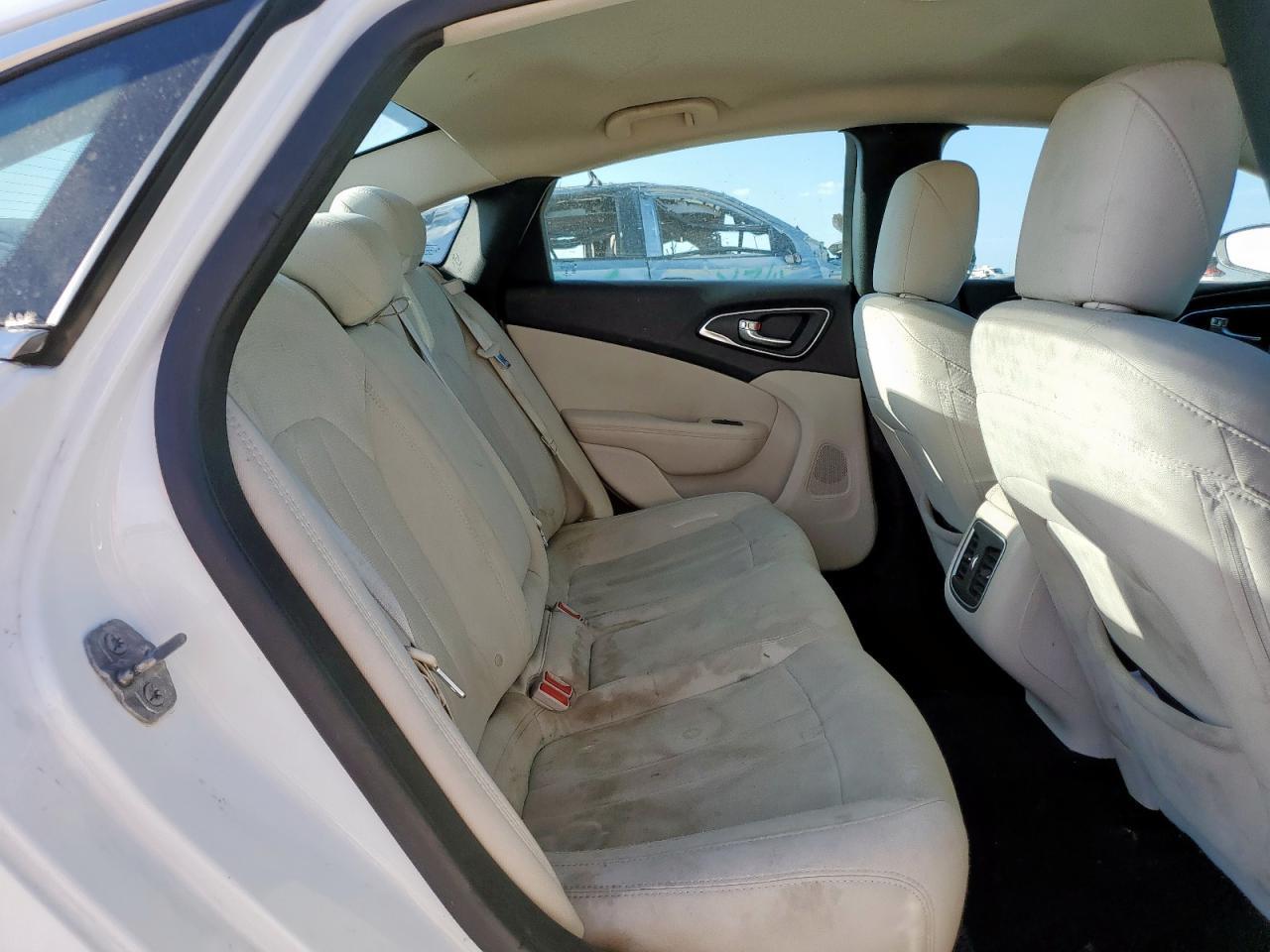 2015 CHRYSLER 200
