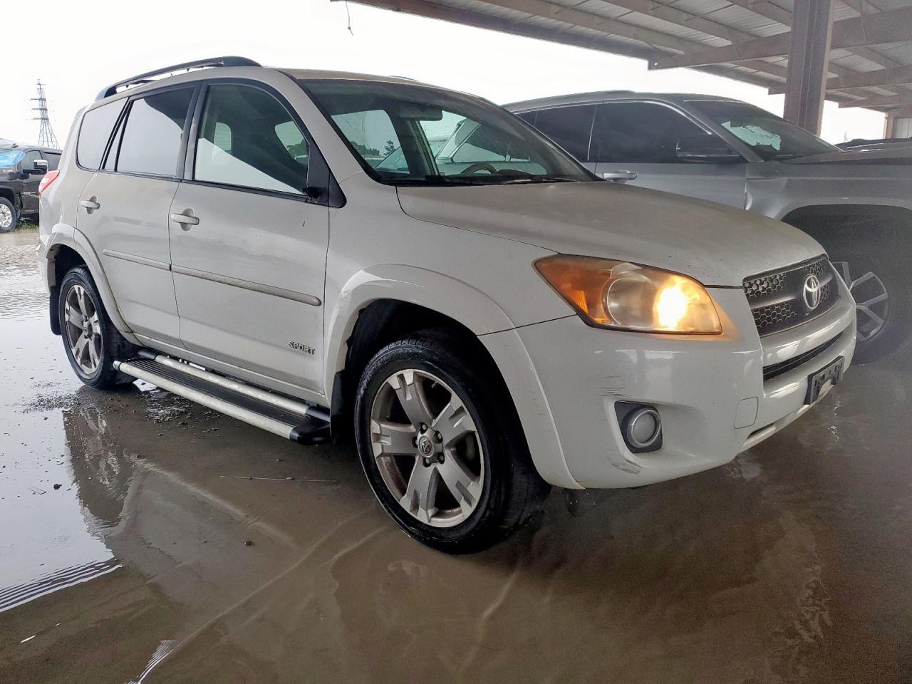 2009 TOYOTA RAV4