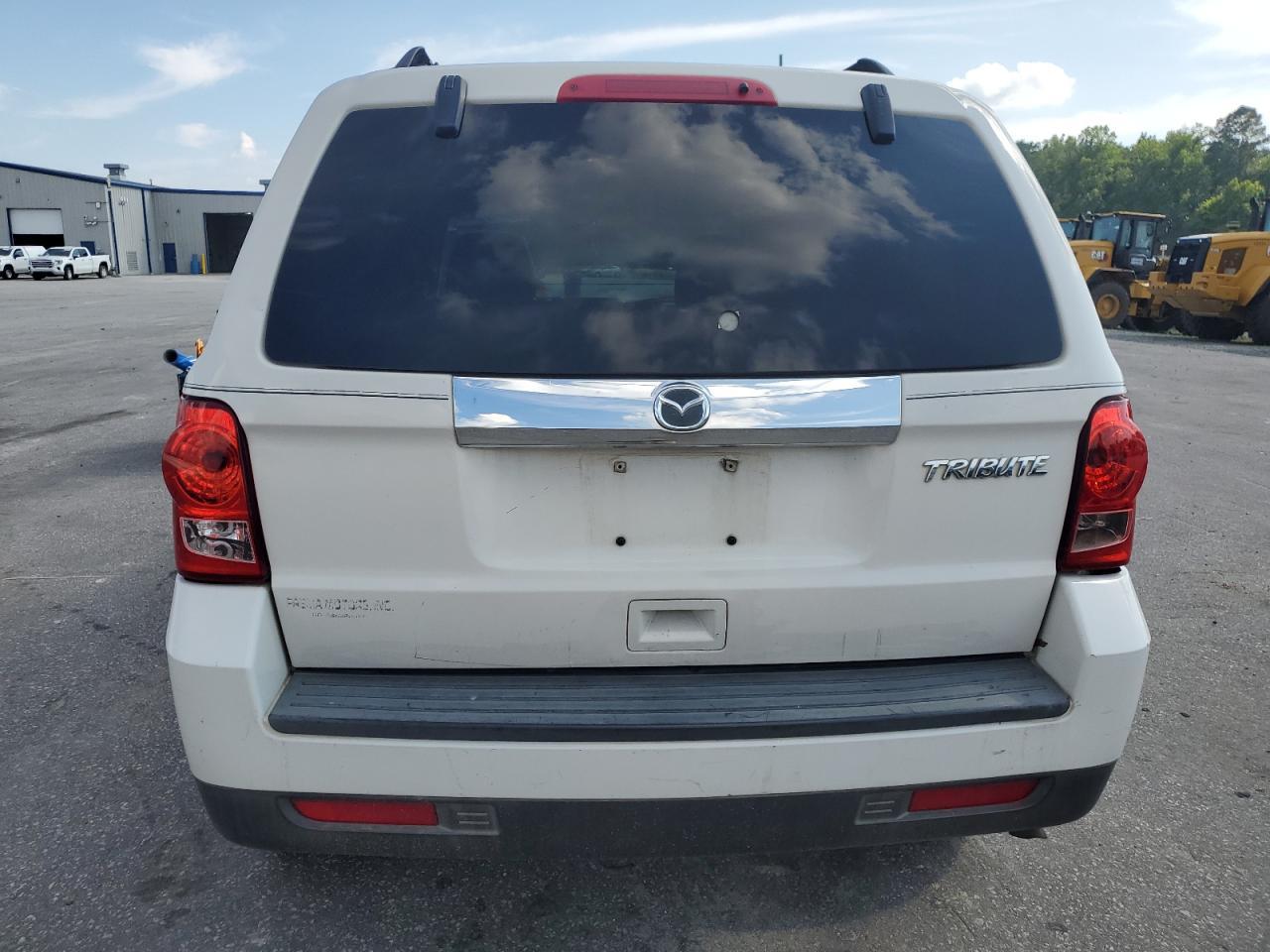 2010 MAZDA Tribute