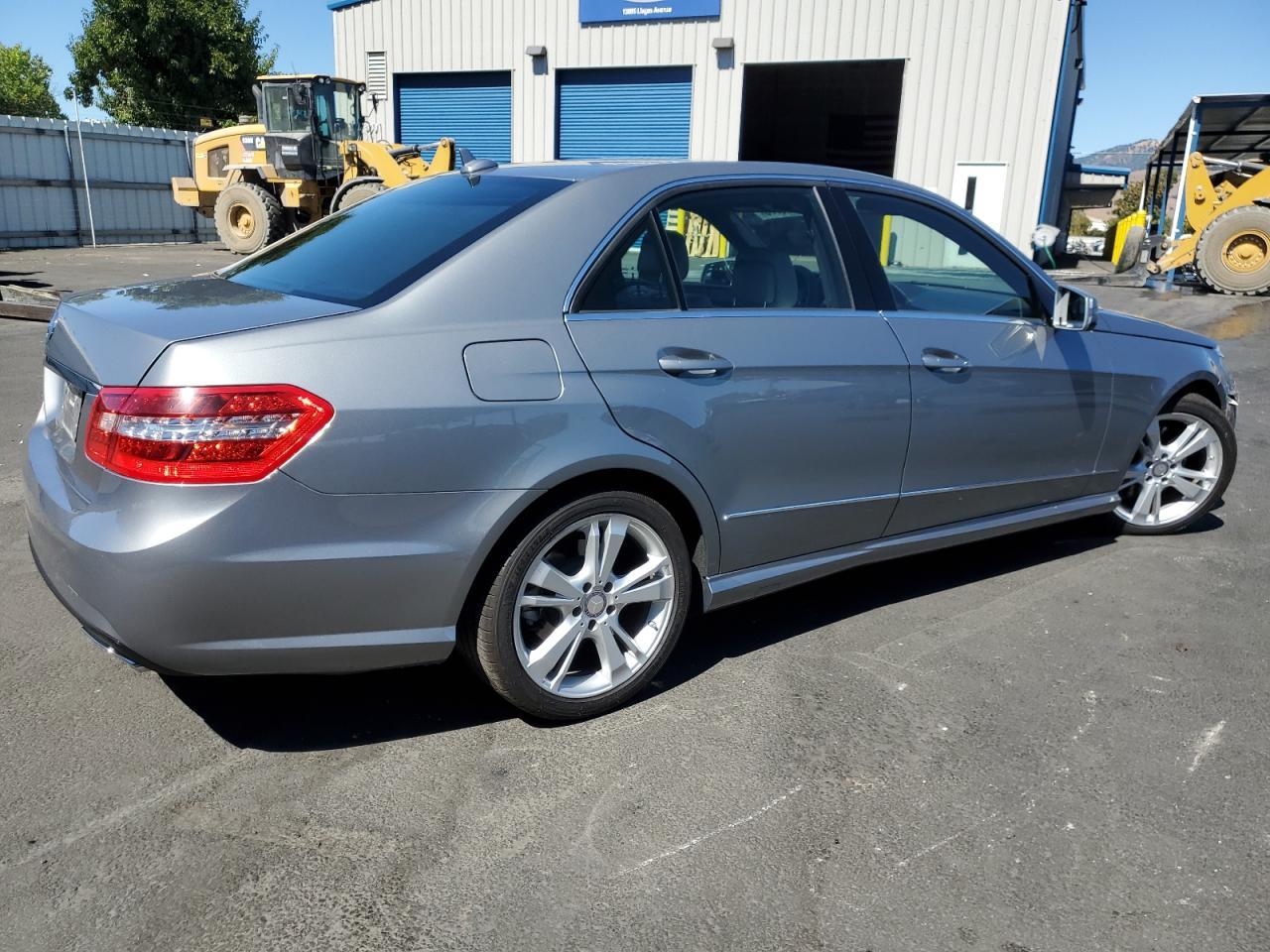 2013 MERCEDES-BENZ E-Class