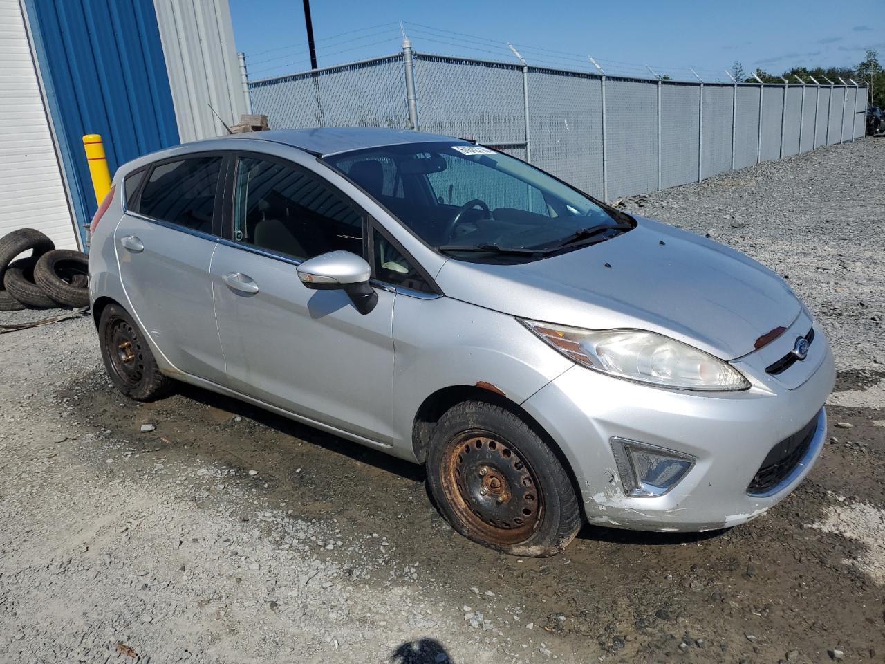 2011 FORD Fiesta