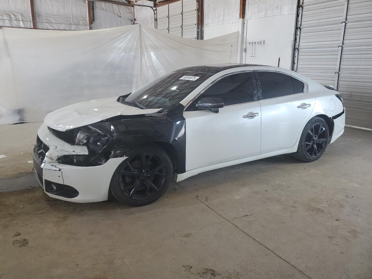 2014 NISSAN Maxima