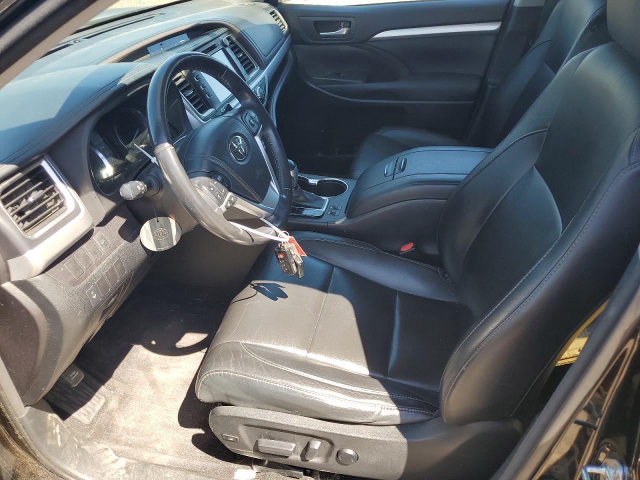 2015 TOYOTA HIGHLANDER