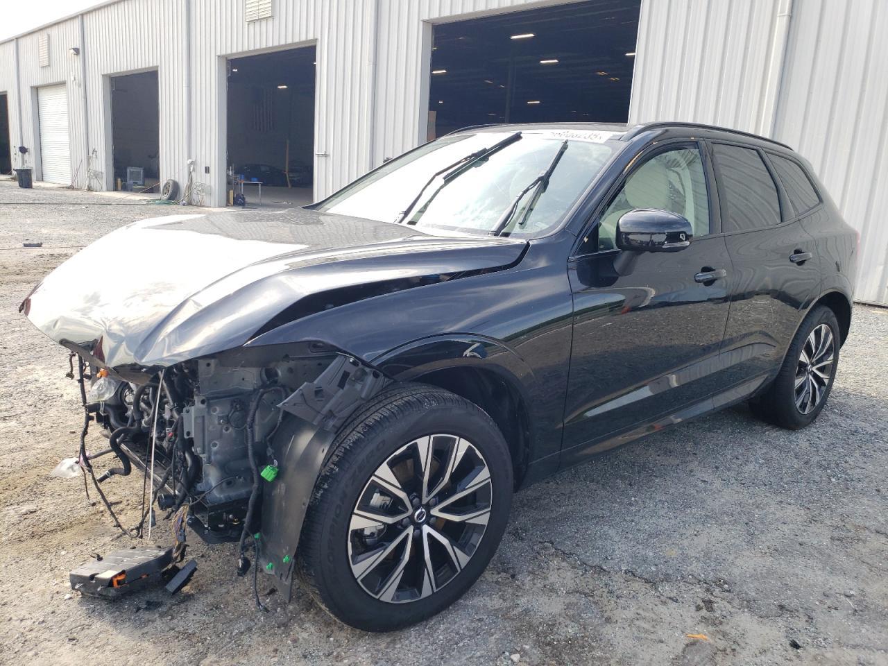 2025 VOLVO XC60