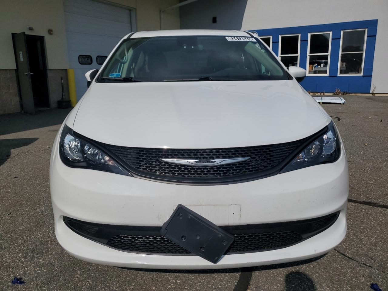 2023 CHRYSLER Voyager