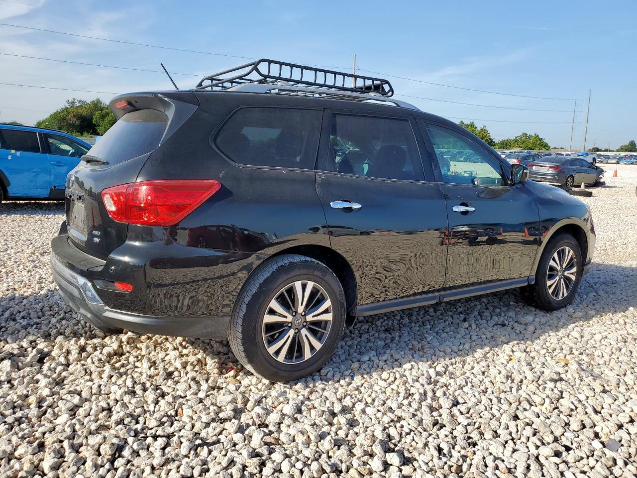 2017 NISSAN PATHFINDER