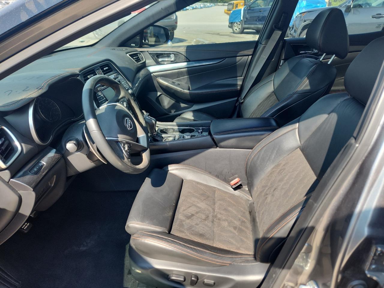 2023 NISSAN Maxima