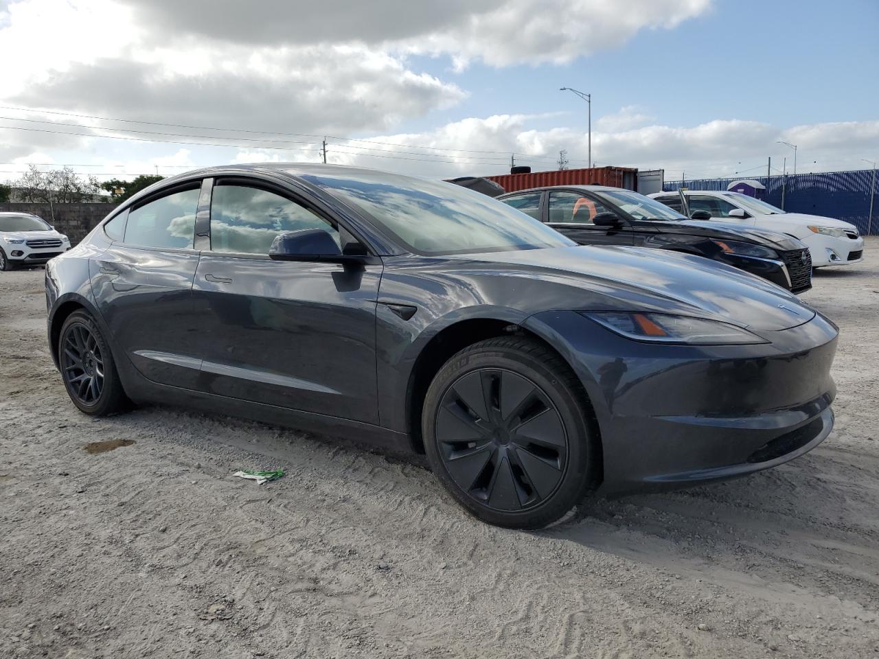 2025 TESLA MODEL 3