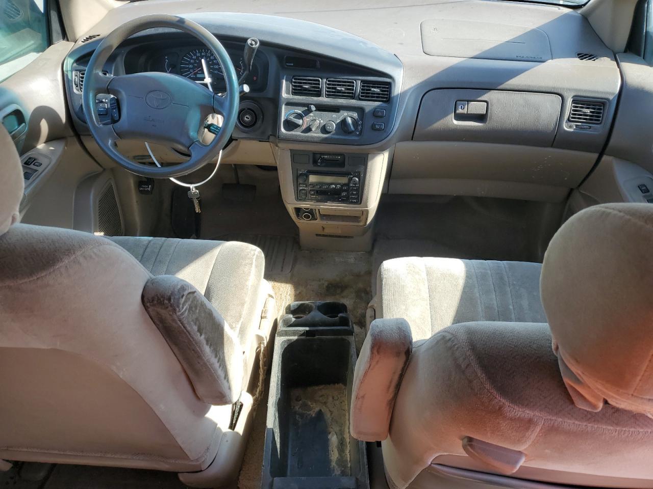 2000 TOYOTA SIENNA