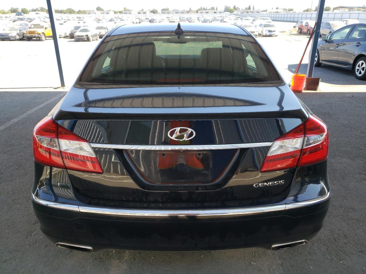 2012 HYUNDAI GENESIS