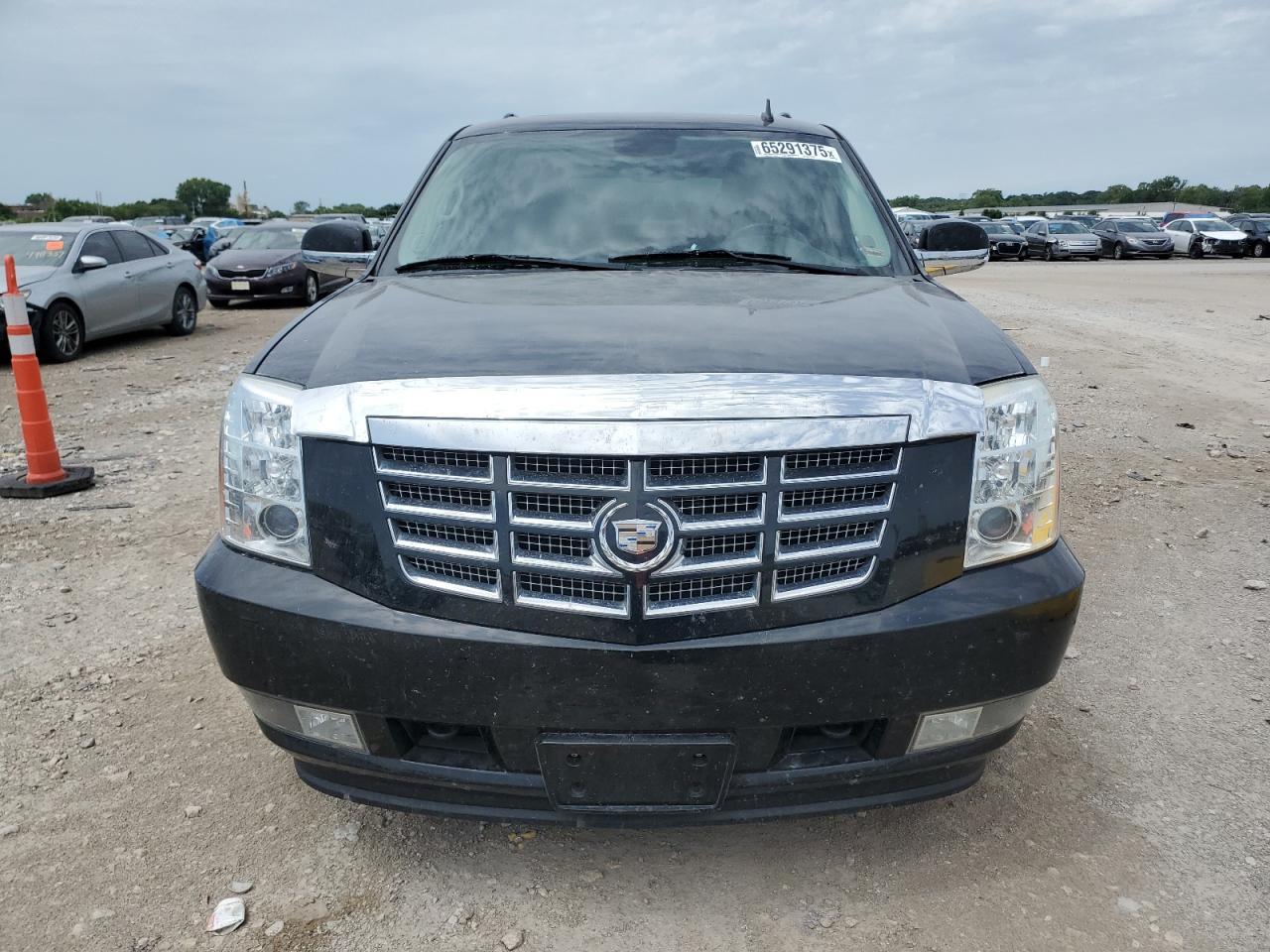 2010 CADILLAC ESCALADE