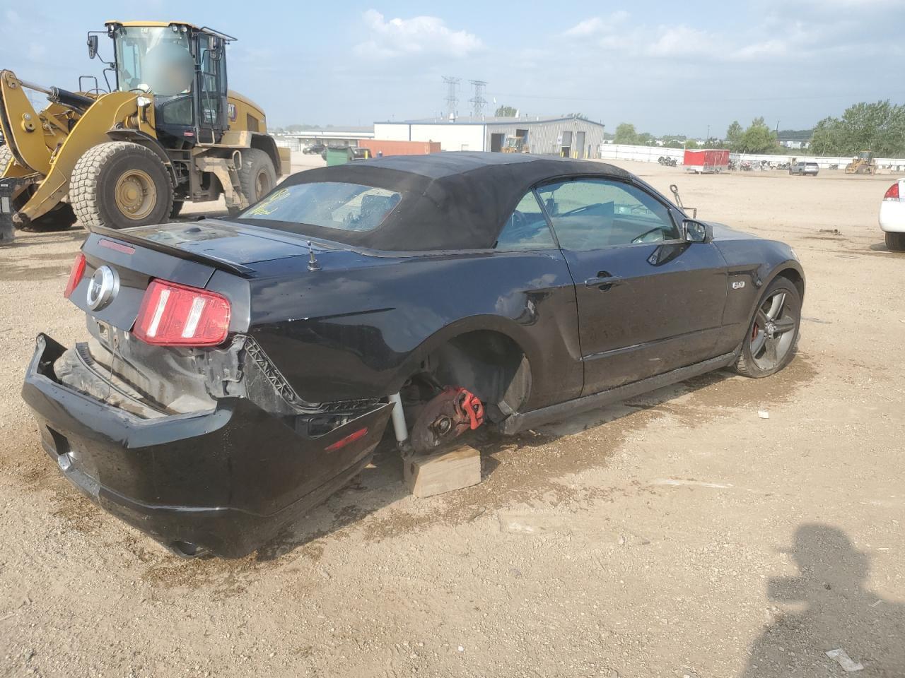 2011 FORD MUSTANG