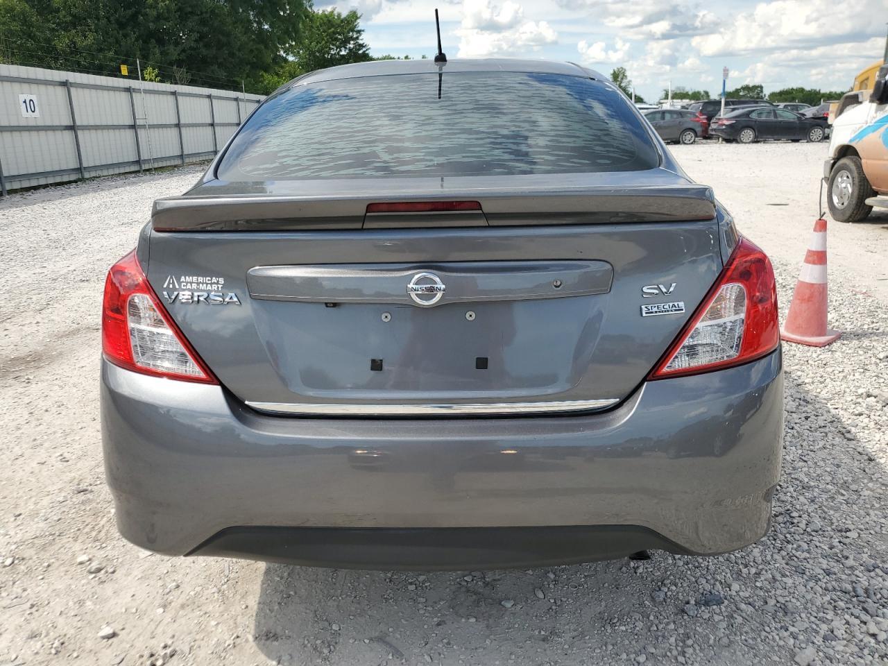 2018 NISSAN VERSA