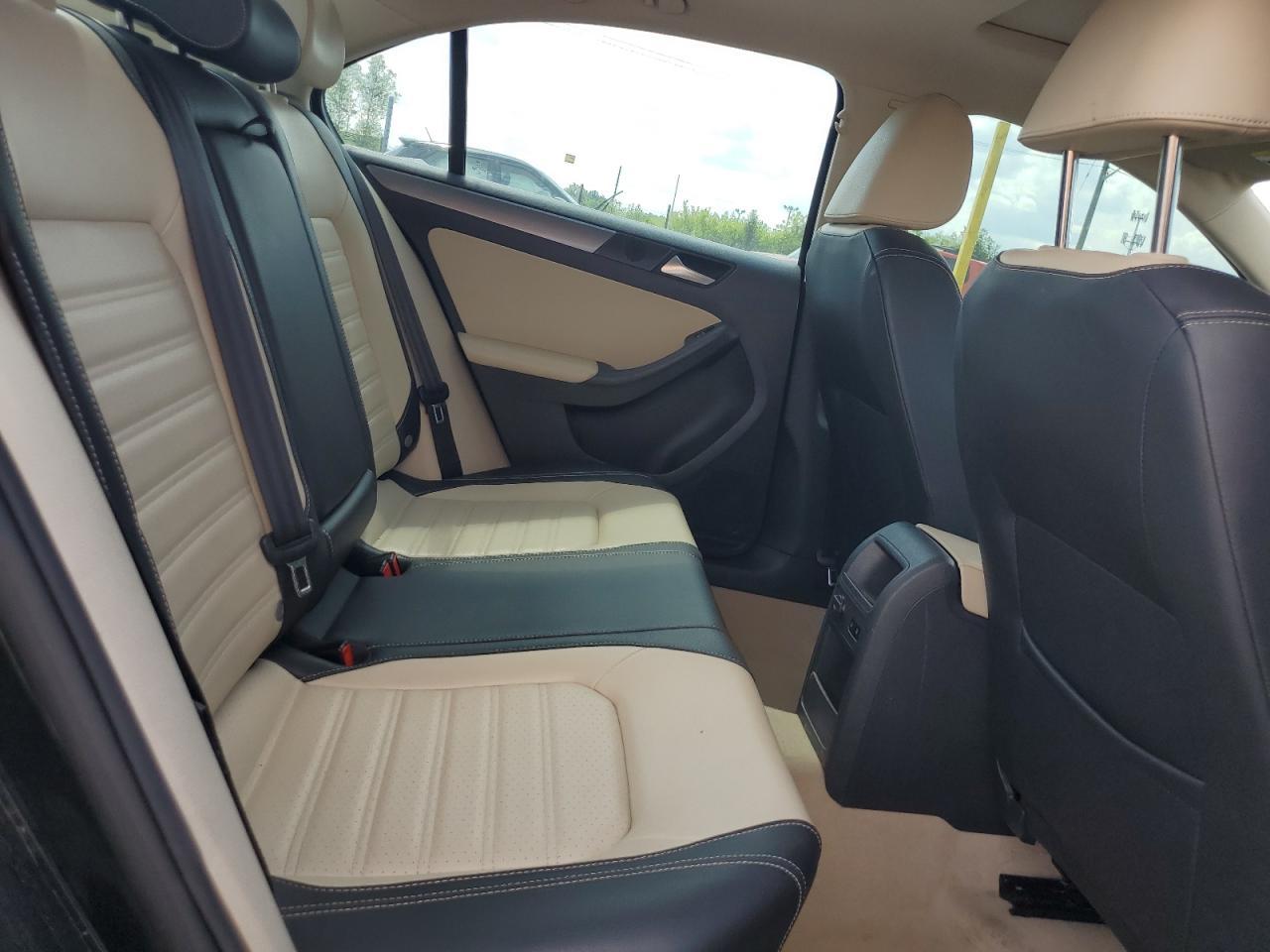2013 VOLKSWAGEN JETTA