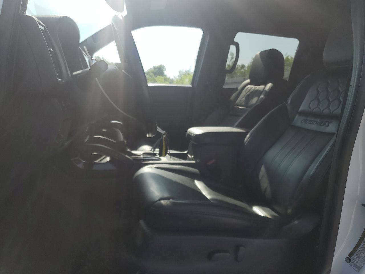 2022 NISSAN Frontier