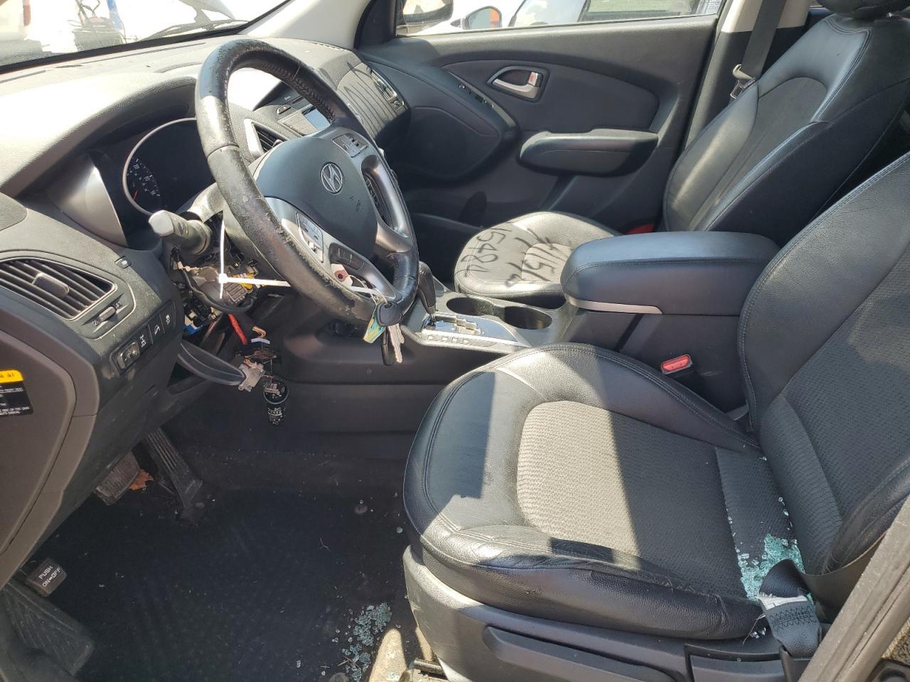2011 HYUNDAI TUCSON