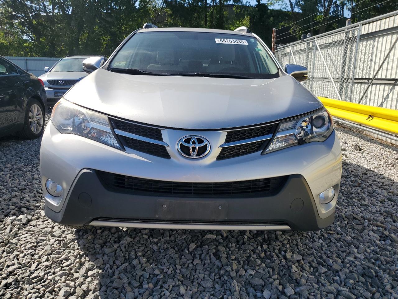 2015 TOYOTA RAV4