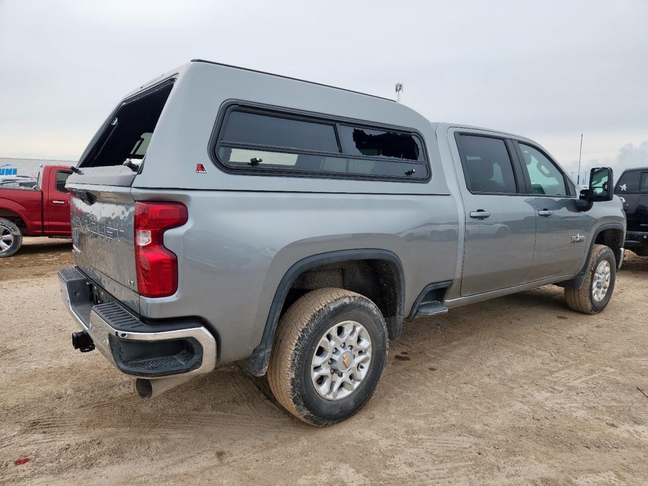2025 CHEVROLET Silverado
