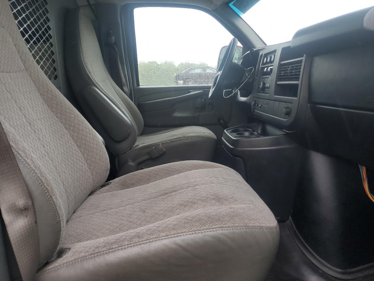 2013 CHEVROLET Express 1500