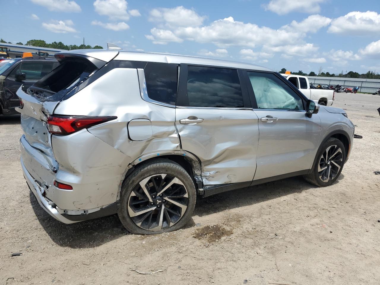 2023 MITSUBISHI outlander