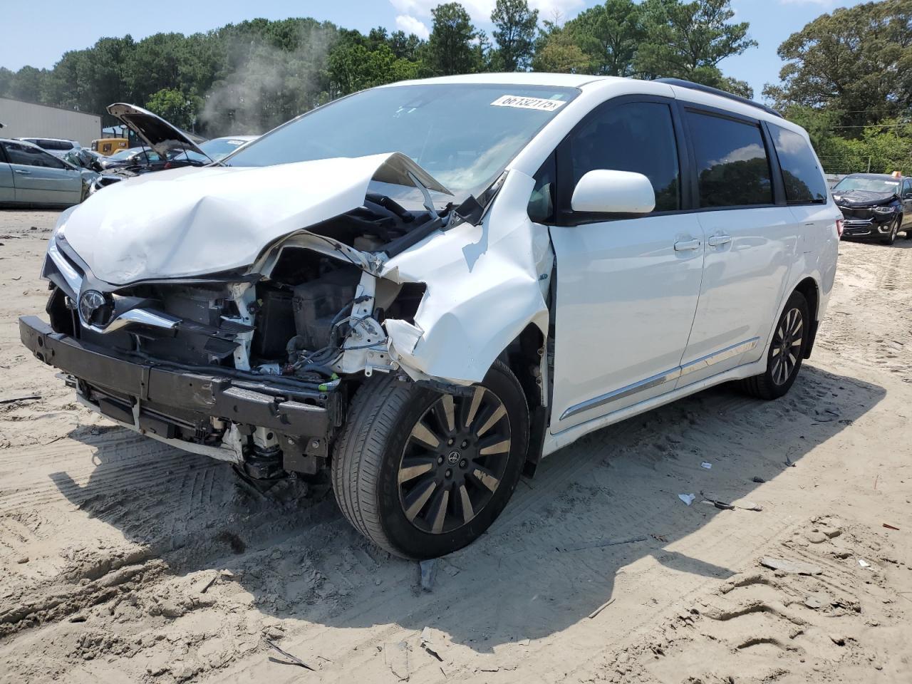 2020 TOYOTA SIENNA