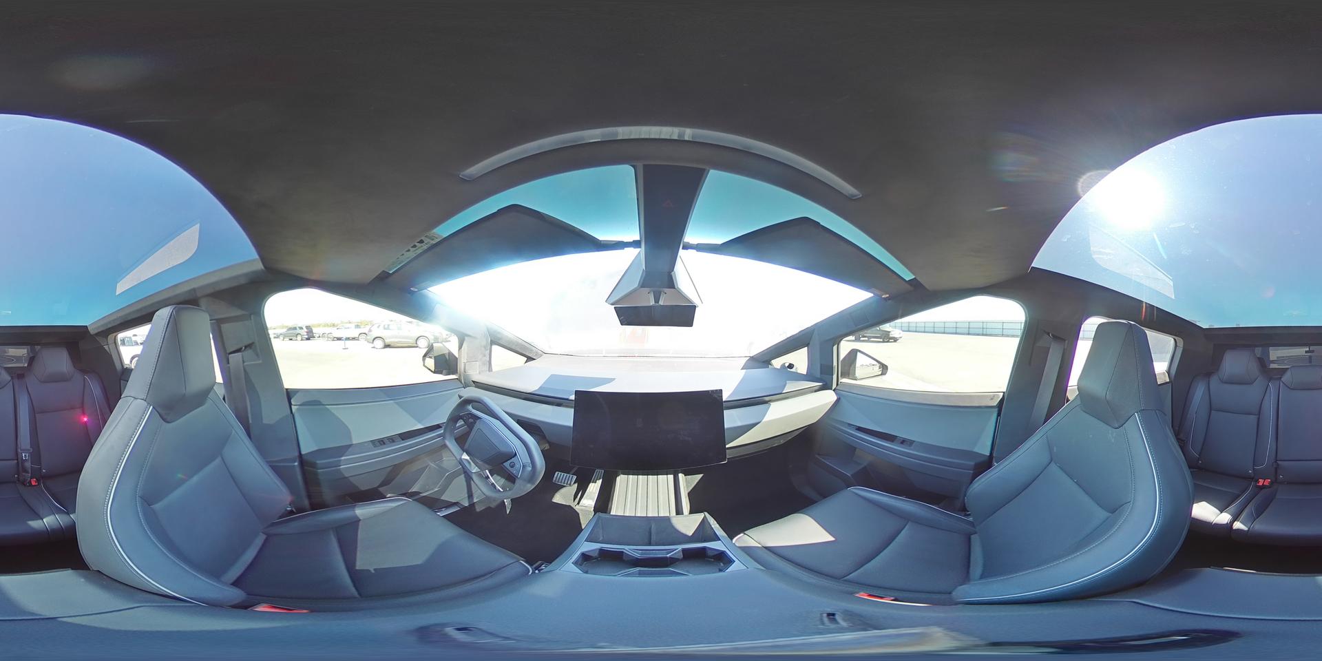 2024 TESLA Cybertruck