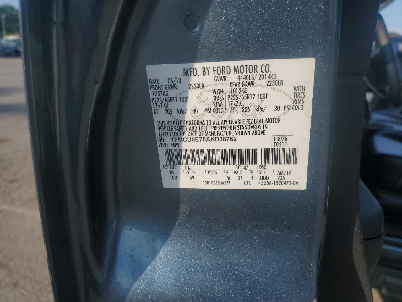 2010 FORD ESCAPE