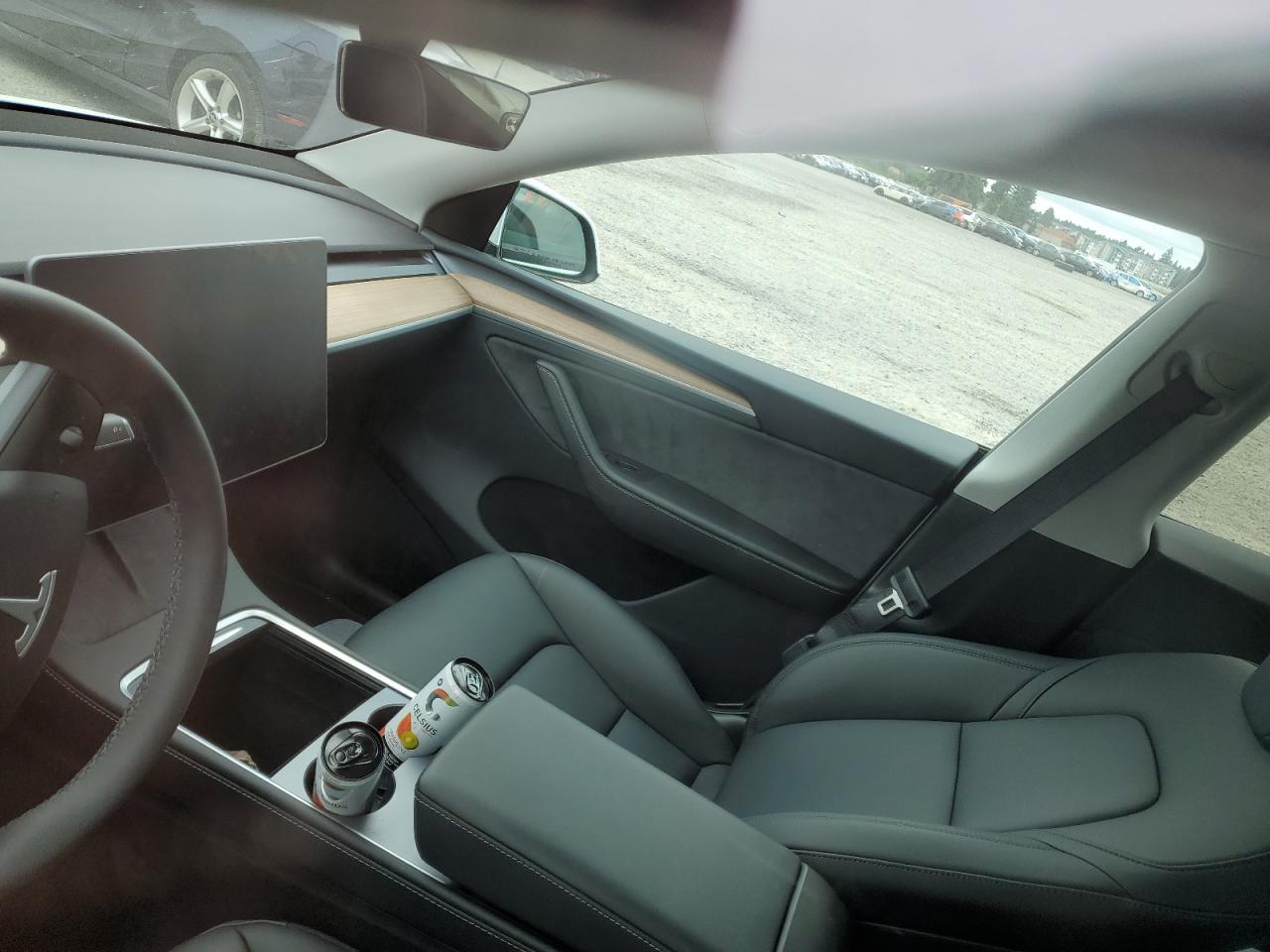 2025 TESLA MODEL Y