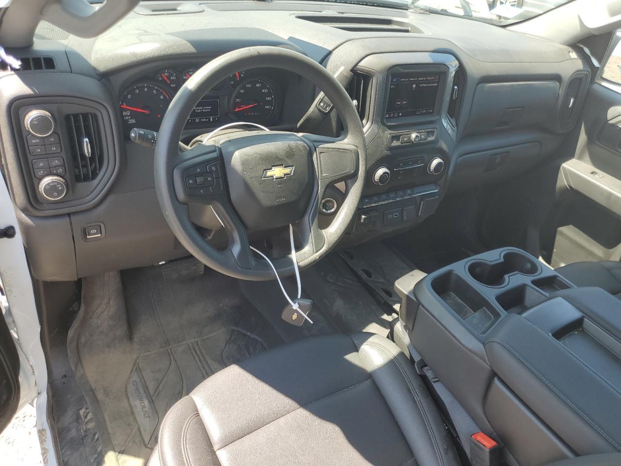 2025 CHEVROLET Silverado